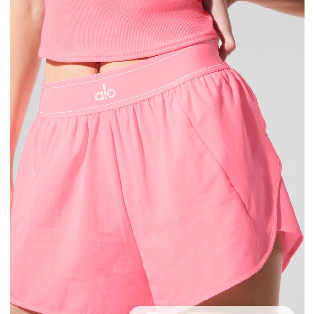 NEW Pink Alo Yoga Match Point Short - Picture 5 of 7